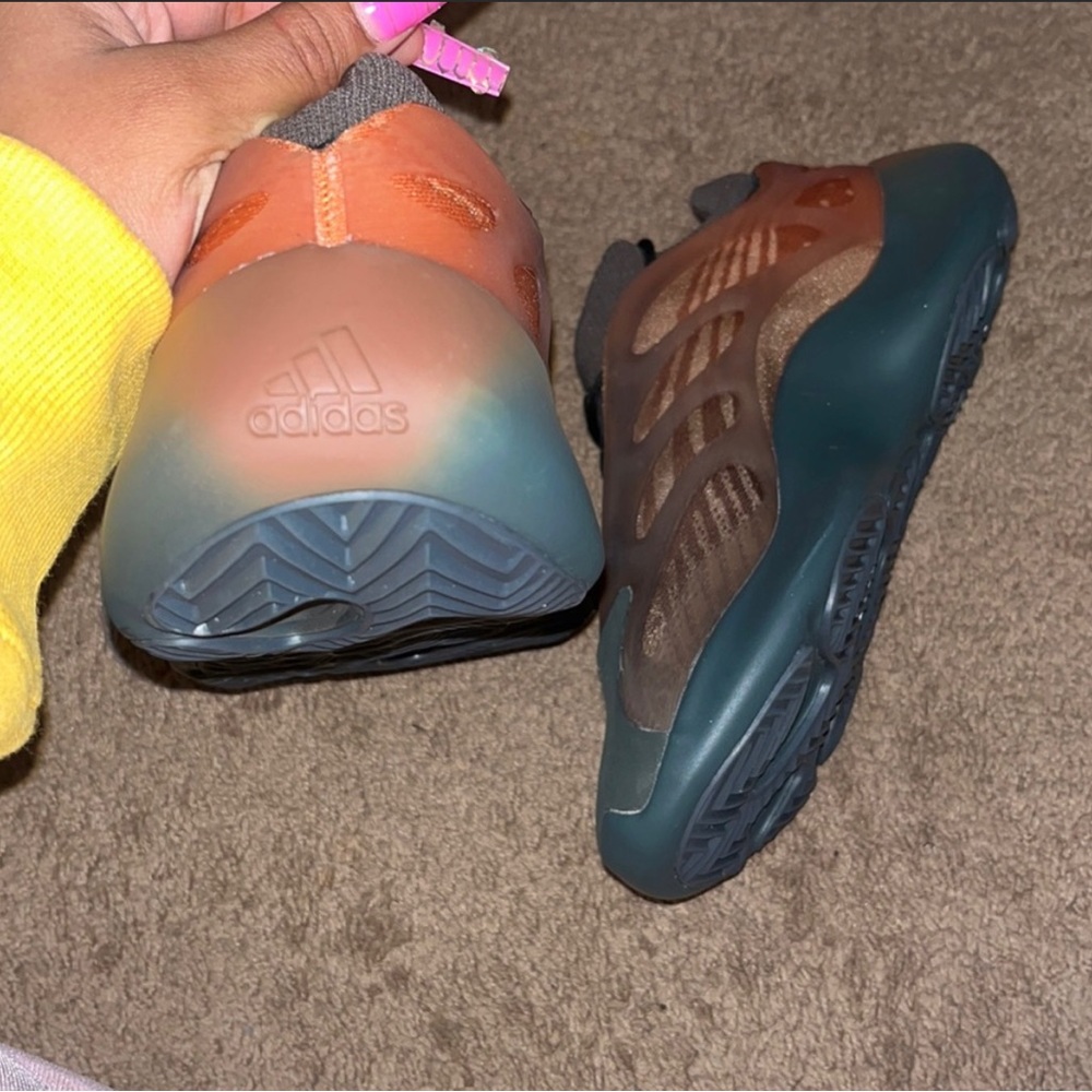 Chrome yeezy 700’s